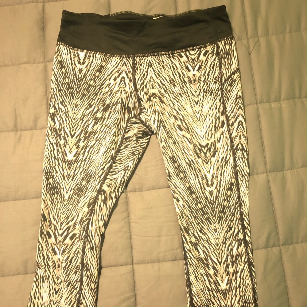 Nike Dri-fit Capri leggings 🖤🏋🏽‍♀️🧘🏼‍♀️